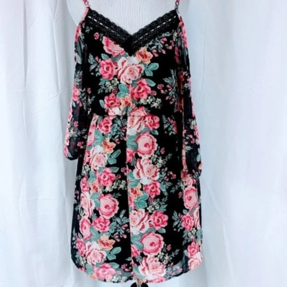 Charlotte Russe Floral Print Cold Shoulder Dress Size Medium - Picture 7 of 7